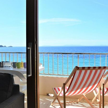 Studio Sur Plage Cavaliere Avec Terrasse, 1Er Etage, 2 Couchages - Fr-1-251-80 Le Lavandou Bagian luar foto